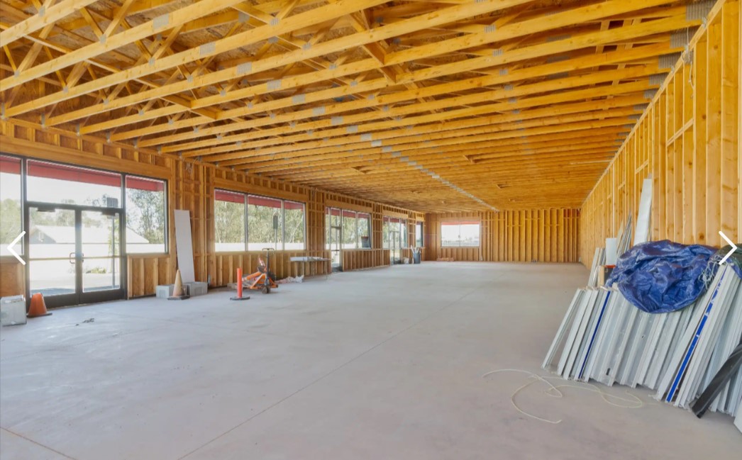 Convenien Retail Strip Center